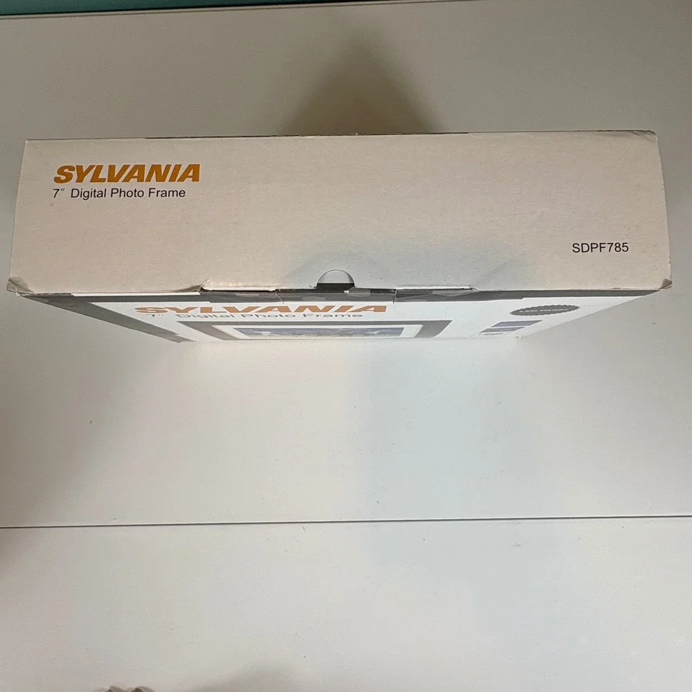 Sylvania 7